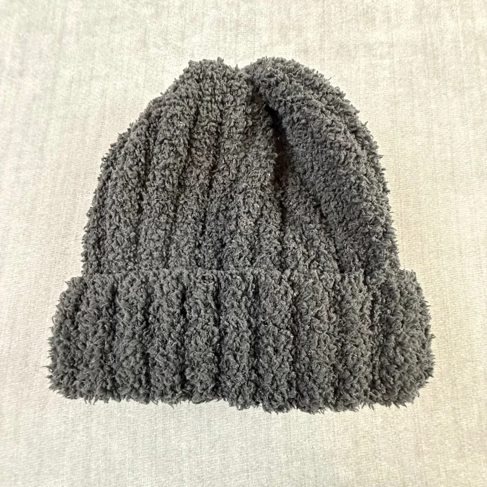 Burton Plush Beanie Black Fleece Cuffed Winter‎ Hat 23421 Mountain Logo Patch